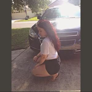 Meet your Posher, Alyssa